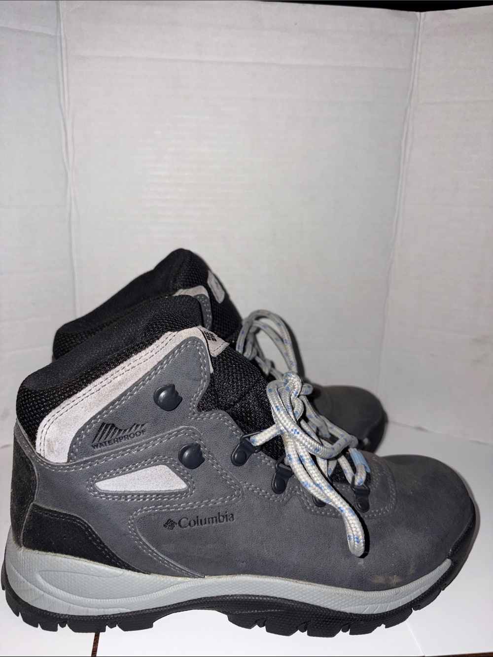 Columbia women’s Gray Waterproof Lace-Up Hiking Boots